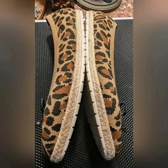 Kelly & Katie Animal Print Espadrilles Style Size 7M - Picture 5 of 10